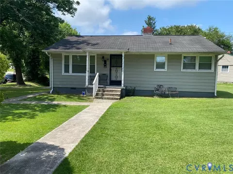 806 Fort Henry St, Petersburg, VA 23803