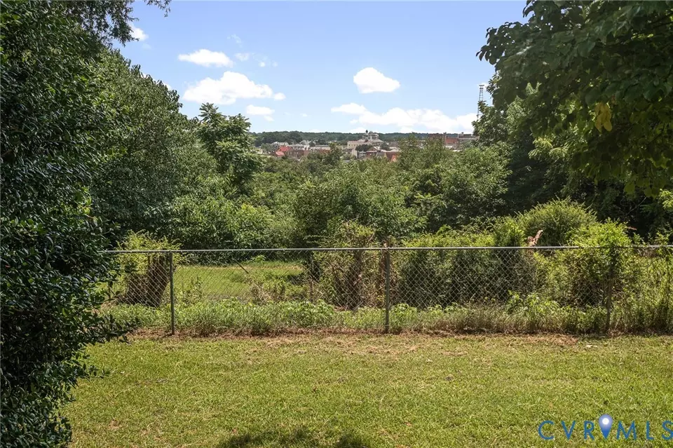 Exterior - 145 Carroll Ave, Colonial Heights, VA 23834 photo 15 of 19