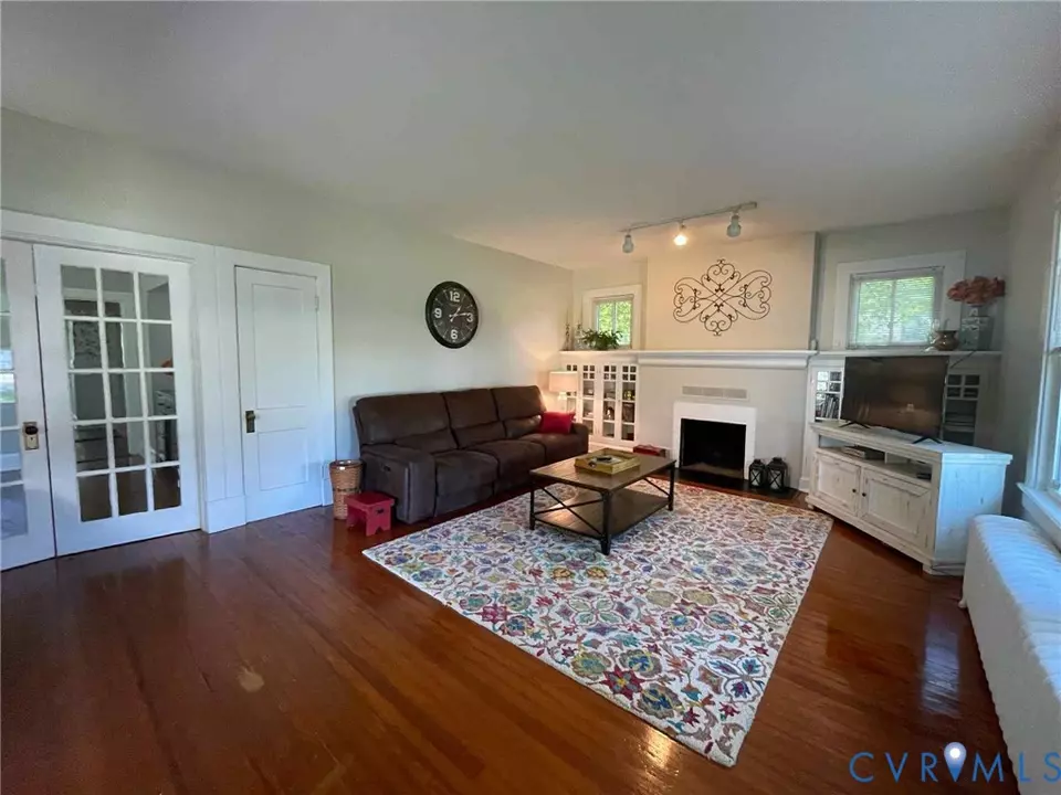 Living - 145 Carroll Ave, Colonial Heights, VA 23834 photo 3 of 3