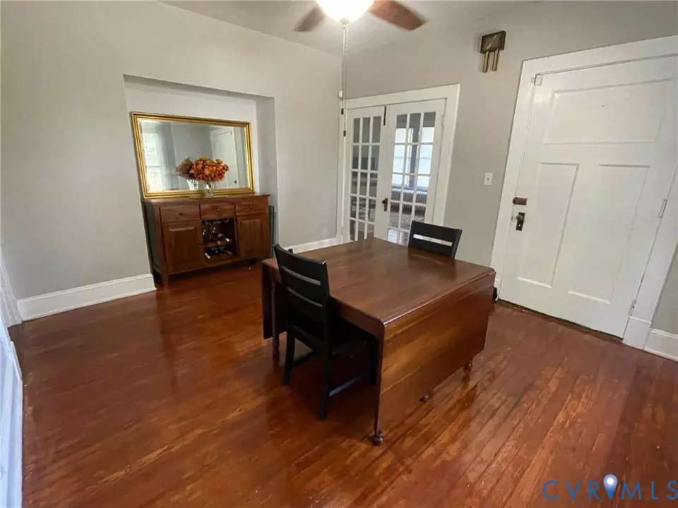 Dining - 145 Carroll Ave, Colonial Heights, VA 23834 photo 2 of 2