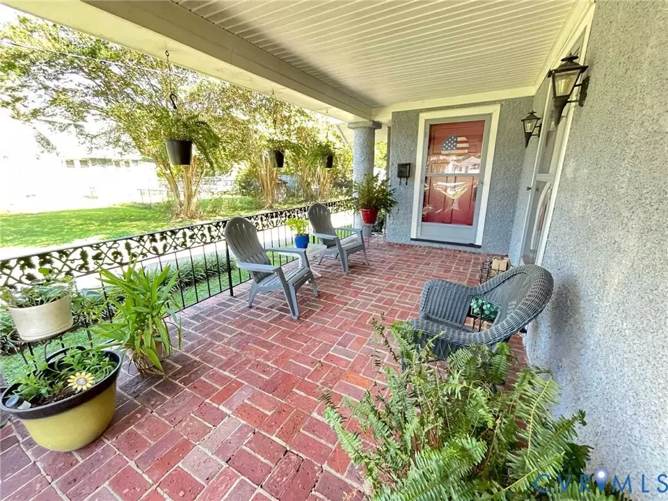 Exterior - 145 Carroll Ave, Colonial Heights, VA 23834 photo 5 of 19