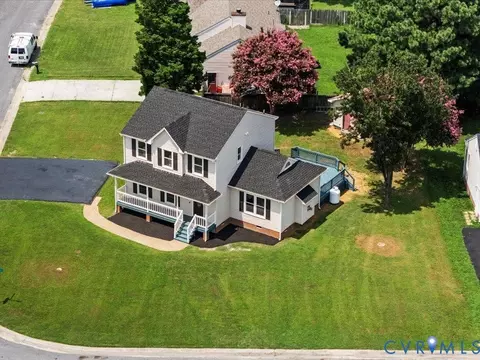 View/Area - 7423 Pineleaf Dr, North Chesterfield, VA 23234 photo 2 of 5