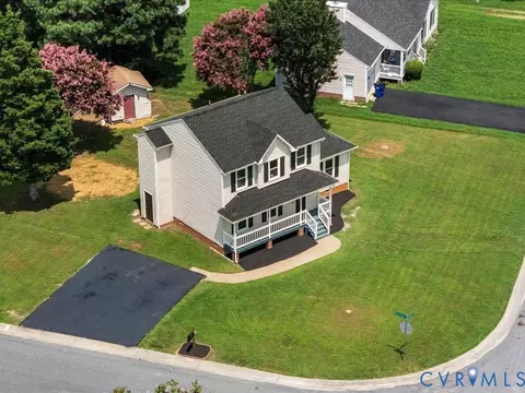 View/Area - 7423 Pineleaf Dr, North Chesterfield, VA 23234 photo 1 of 5
