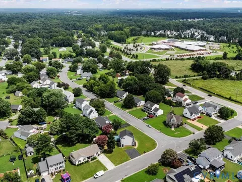 View/Area - 7423 Pineleaf Dr, North Chesterfield, VA 23234 photo 5 of 5