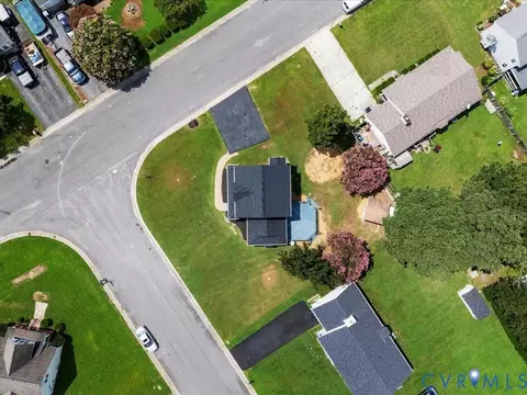 View/Area - 7423 Pineleaf Dr, North Chesterfield, VA 23234 photo 3 of 5