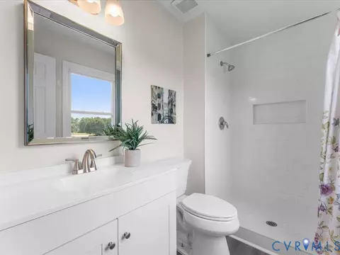 Bath - 7423 Pineleaf Dr, North Chesterfield, VA 23234 photo 4 of 5