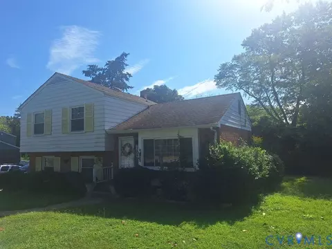 2709 Twain Ln, North Chesterfield, VA 23224