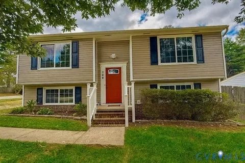 100 Moorwood Ridge Dr, North Chesterfield, VA 23236