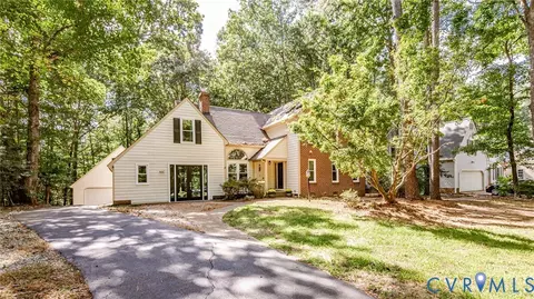 Exterior - 5730 Grove Forest Rd, Midlothian, VA 23112 photo 3 of 8