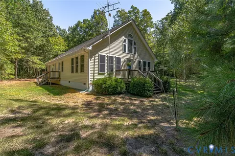 1768 Fleeton Rd, Reedville, VA 22539