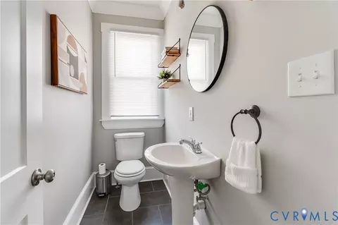 Bath - 2111 Barton Ave, Richmond, VA 23222 photo 1 of 5