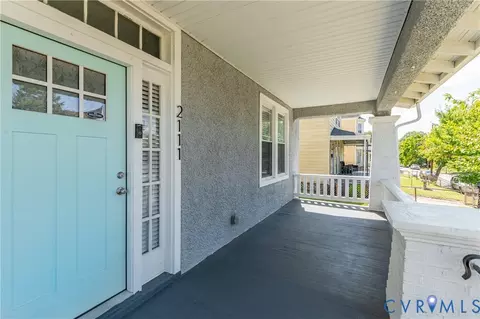 Exterior - 2111 Barton Ave, Richmond, VA 23222 photo 3 of 10