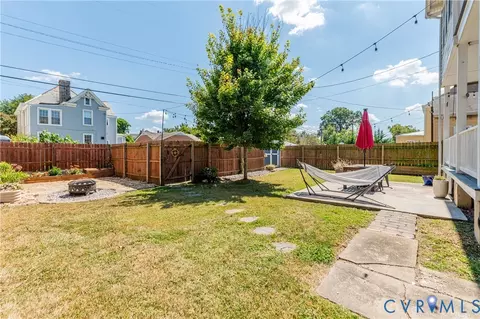 Exterior - 2111 Barton Ave, Richmond, VA 23222 photo 5 of 10