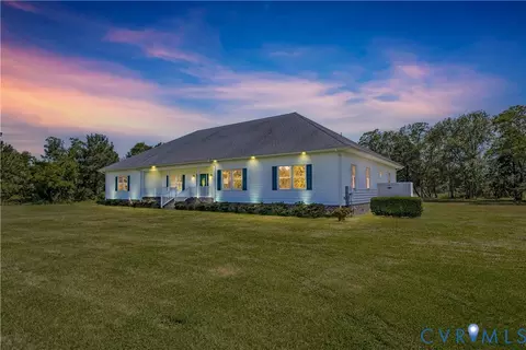 19220 Mink Farm Rd, Onancock, VA 23417