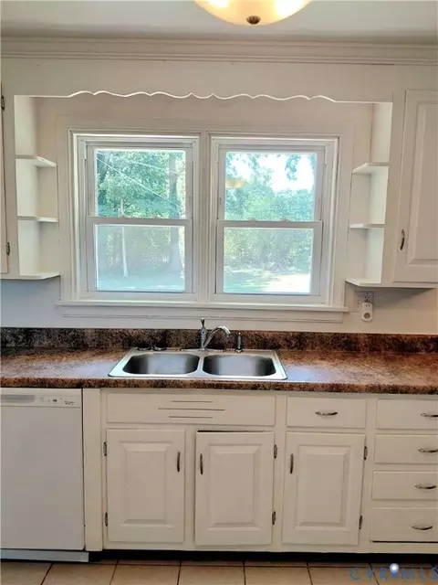 6521 Worthington Rd, Richmond, VA 23225 photo 2
