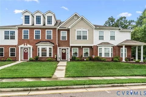 7497 Pebble Lake Dr, Mechanicsville, VA 23111