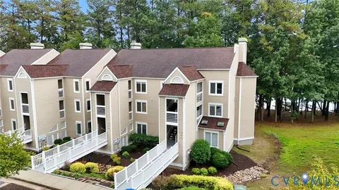 104 Water Pointe Ct, Midlothian, VA 23112