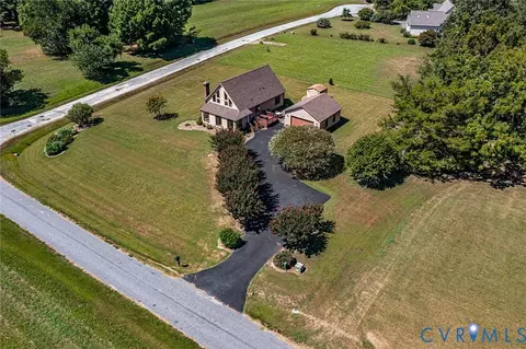 831 Fountain Gate Rd, Heathsville, VA 22473