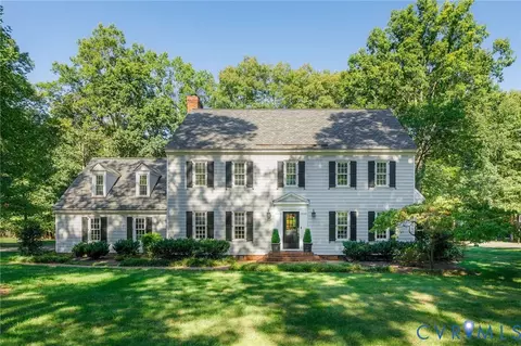 2100 Heathland Dr, Midlothian, VA 23113