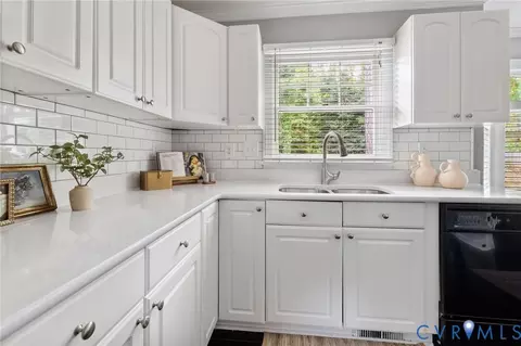 Kitchen - 12825 Ashtree Rd, Midlothian, VA 23114 photo 3 of 4