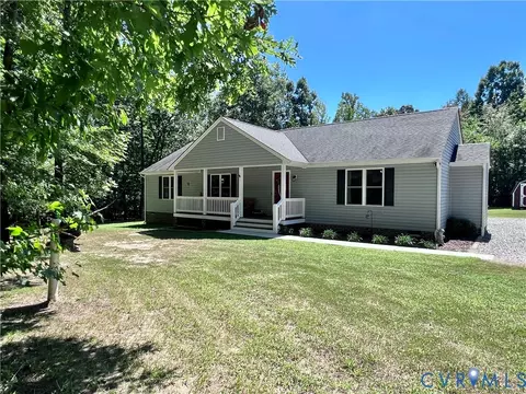 13571 Smacks Dr, Amelia Court House, VA 23002