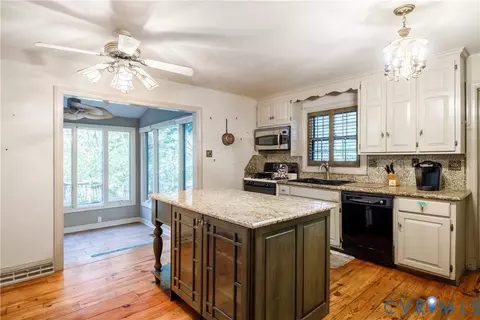 10760 Cherokee Rd, Midlothian, VA 23113 photo 11
