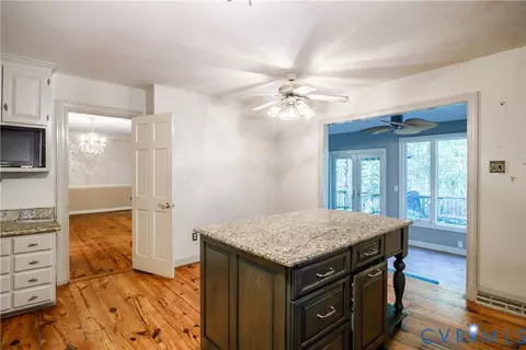 10760 Cherokee Rd, Midlothian, VA 23113 photo 14
