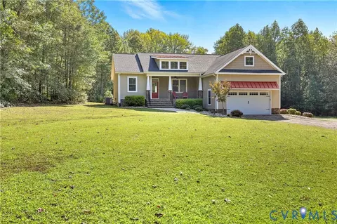 29211 Oak Grove Rd, North Dinwiddie, VA 23805