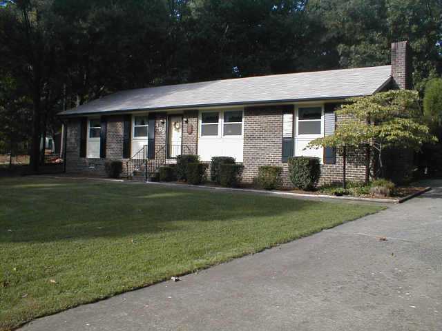 409 Bunker Ln, Sandston, VA 23150 photo 1