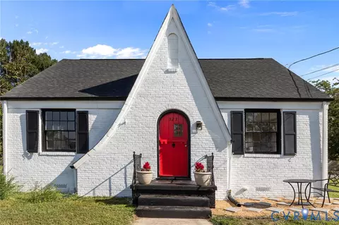 323 Bristol Ave, Colonial Heights, VA 23834