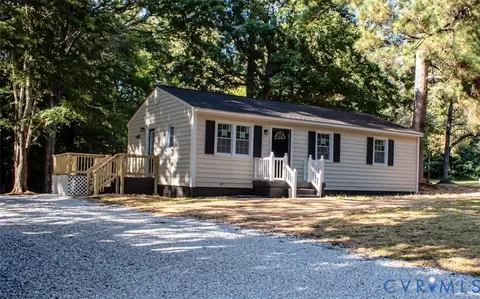 11920 Namozine Rd, Amelia Court House, VA 23002