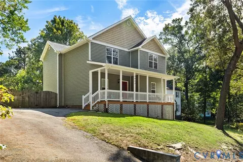 3803 Terjo Ln, Chester, VA 23831