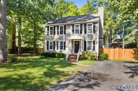 4654 Rollingwood Ln, Glen Allen, VA 23060