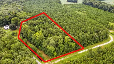 1 Ac Ditchley Dr, Gloucester, VA 23061