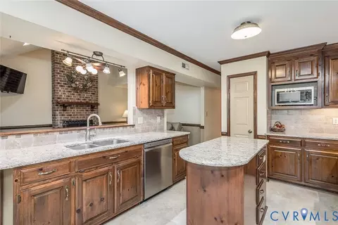 Kitchen - 3012 E Brittington, Williamsburg, VA 23185 photo 4 of 5