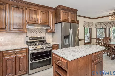Kitchen - 3012 E Brittington, Williamsburg, VA 23185 photo 5 of 5