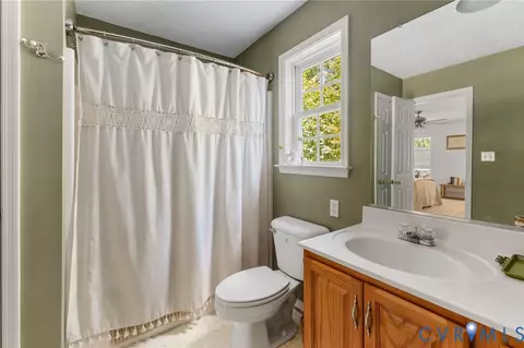 Bath - 314 Shelton Bend Dr, Bumpass, VA 23024 photo 2 of 3