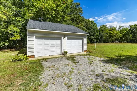 Exterior - 314 Shelton Bend Dr, Bumpass, VA 23024 photo 8 of 13