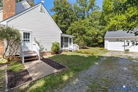 Exterior - 314 Shelton Bend Dr, Bumpass, VA 23024 photo 10 of 13