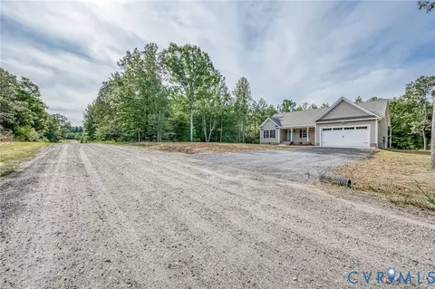 1900 Moody Fox Ln, Carson, VA 23830 photo 2