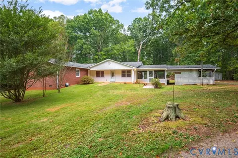 124 Oak Hill Rd, Cumberland, VA 23040