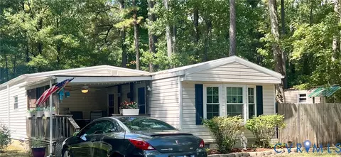 16904 Lansmill Dr, South Chesterfield, VA 23834