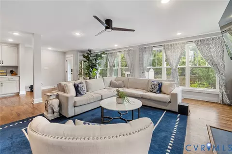 Living - 4207 Augusta Ave, Richmond, VA 23230 photo 3 of 4