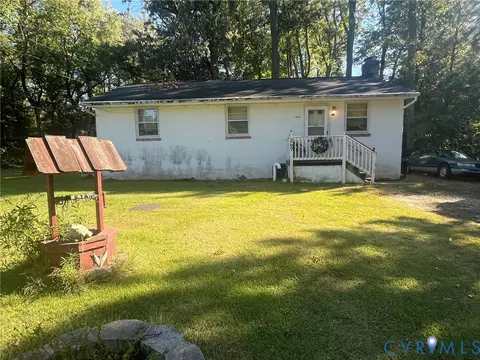 267 Piney Forest Dr, Colonial Beach, VA 22443