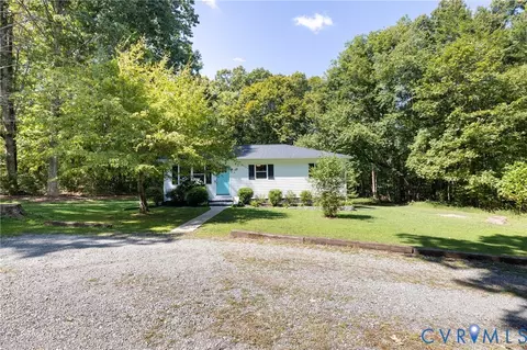1722 Maidens Rd, Maidens, VA 23102