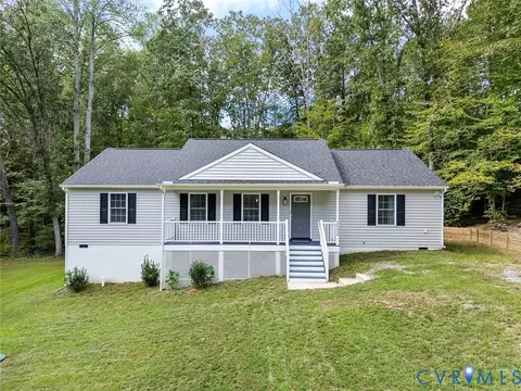 26324 Gibson Ln, Ruther Glen, VA 22546