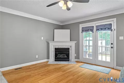 Living - 5019 Misty Spring Dr, Midlothian, VA 23112 photo 6 of 6