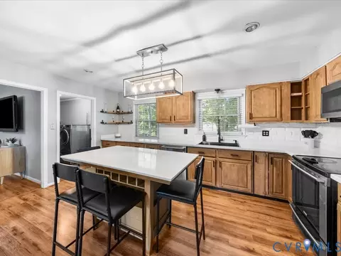 Kitchen - 11118 Sunfield Dr, Midlothian, VA 23112 photo 6 of 6
