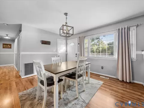 Dining - 11118 Sunfield Dr, Midlothian, VA 23112 photo 5 of 5