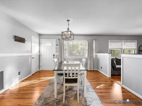 Dining - 11118 Sunfield Dr, Midlothian, VA 23112 photo 4 of 5